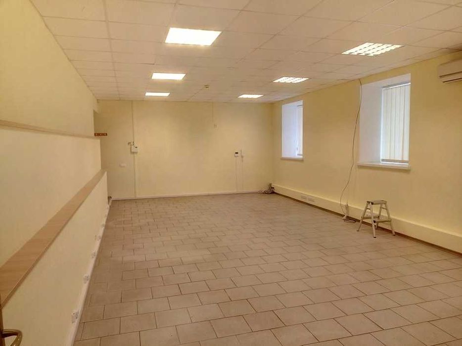 Продаж н/ф  150 кв.м. ул. Почайнинська  23  метро Контрактова площа