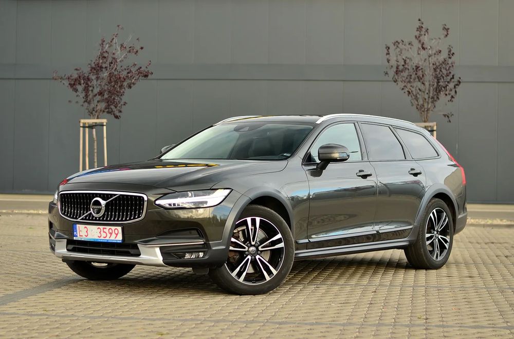 Volvo V90 Cross Country