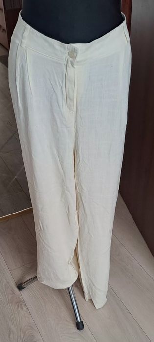 Oddychajace,przewiewne spodnie z wys.stanem i szer nogawkami