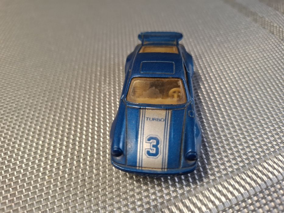Mc toy porsche 911 turbo skala 1:64