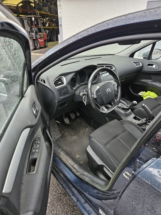 Citroën C4 II 1.6 HDi de 2012 para peças