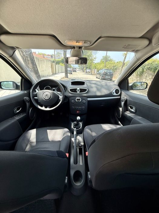 Renault Clio — fotografia 6