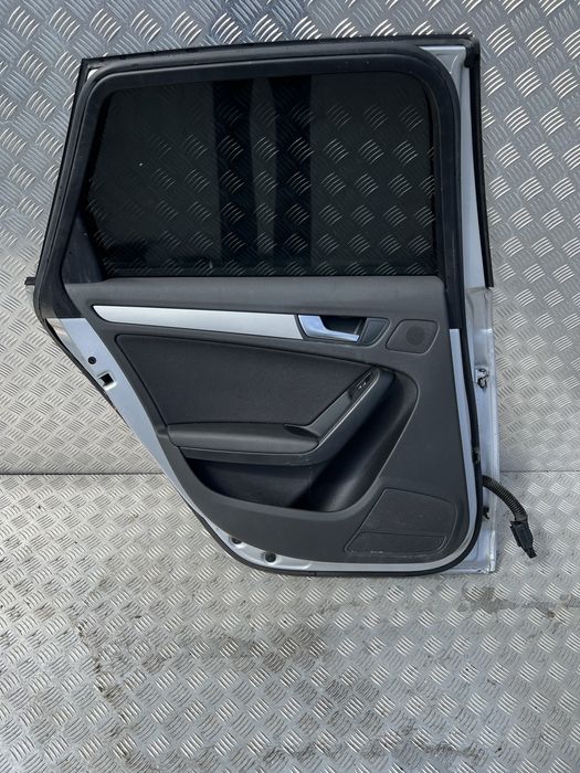 Drzwi lewy tył Audi A4 B8 Kompletne