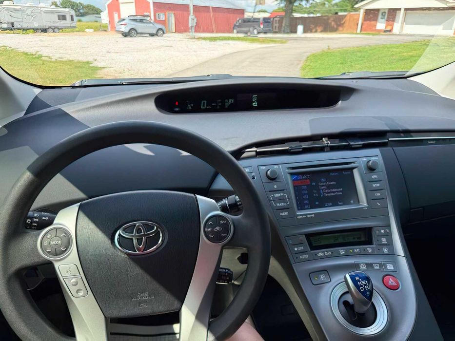 Toyota Prius Three      2015