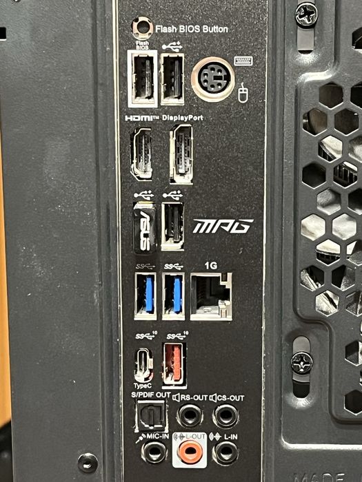 KOMPUTER GAMINGOWY RTX 4060 Ryzen 5 5600x 1 tb 16 gb ram