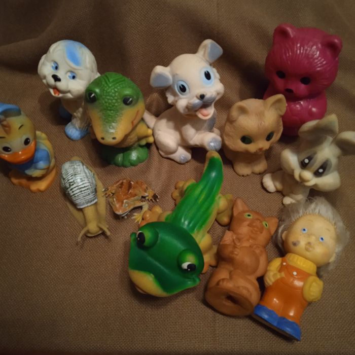 Детские резиновые игрушки.