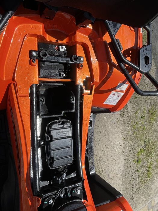 продаєтя cfmoto450L