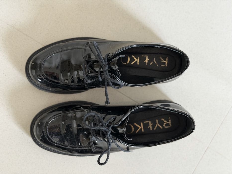 Ryłko mokasyny lakierowane jak nowe