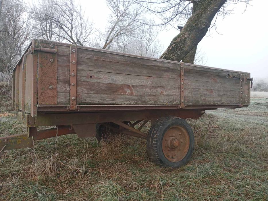 Прицеп тракторний