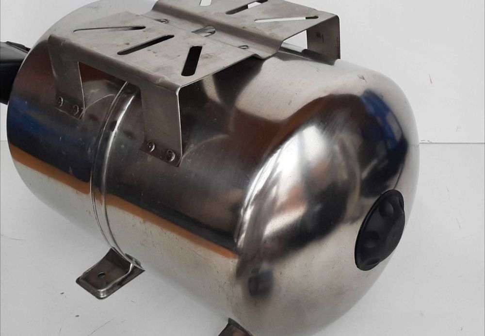 БАК Гідроаккумулятор з нержавійки для води