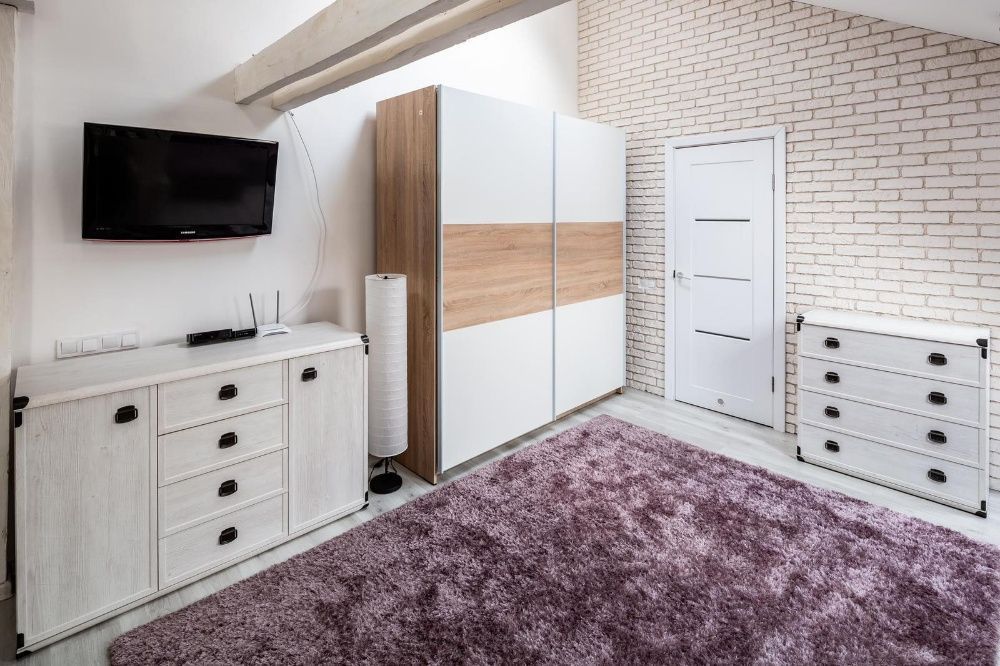 вул. Мартовича 3/Оренда Подобово дворівневі апартаменти/для 6 осіб