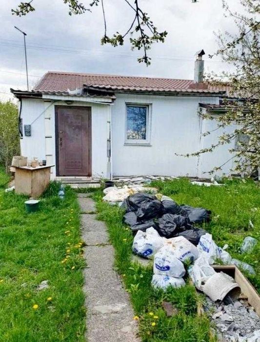 В продаже часть дома со своим двором