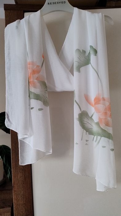 Apaszka damska wiosenna.