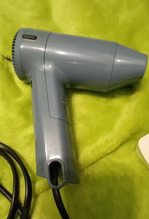 Фен Braun Silencio 1200.
Это модель фена для путешествий от