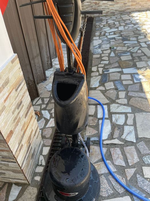 Auto-Lavadora Tennante T-300