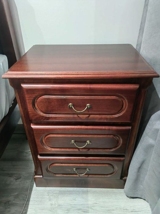 Conjunto de quarto cama mesa de cabeceira e cómoda