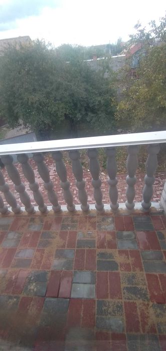 Продам дом в Житомире  ( 270 м² | 10 соток | Сад , огород | 2 гаража )