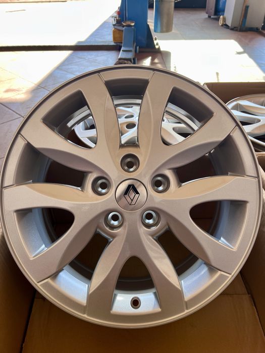 Felgi 17 5x114,3 Renault Megane Scenic Laguna  Kaptur Arkana
