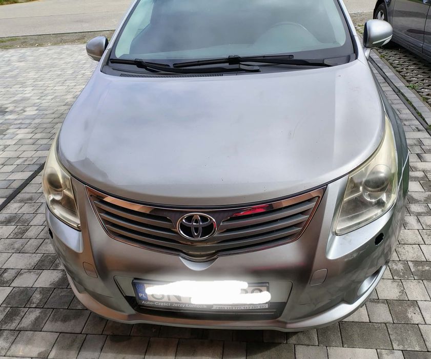 Sprzedam Toyote Avensis