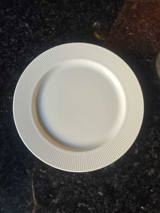 Prato de sobremesa Ofantligt - IKEA