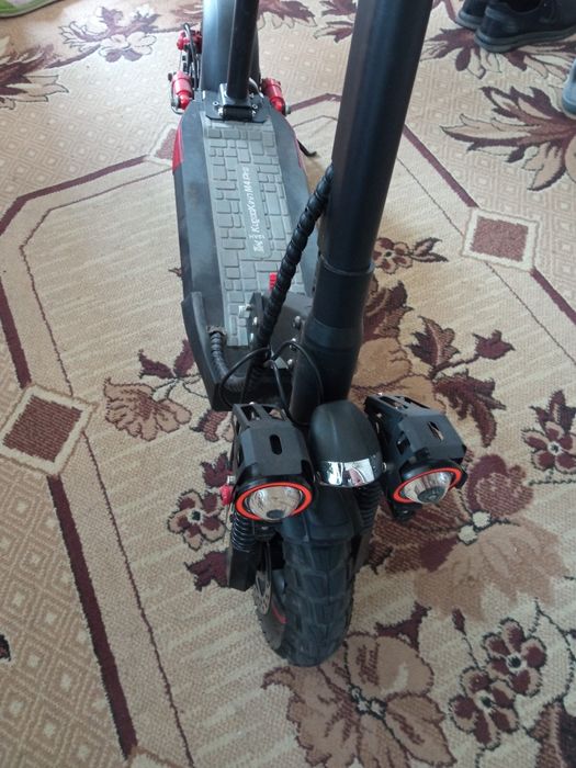 Електросамокат Куго м4 про