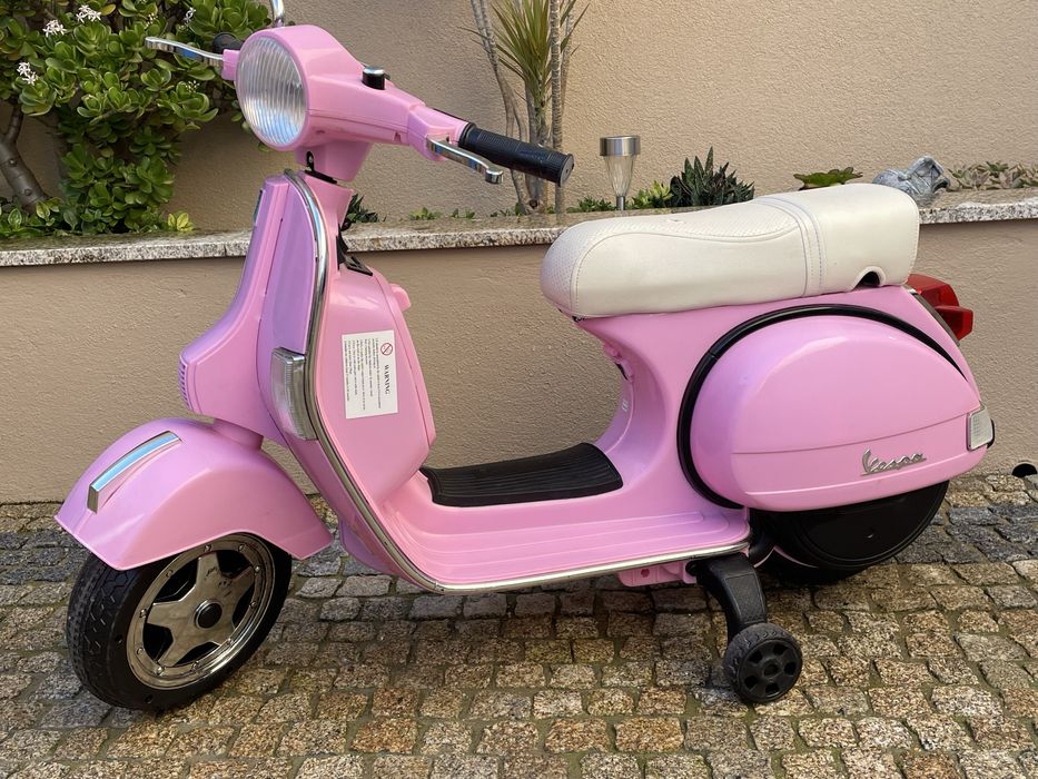 Vespa piaggio brinquedo a bateria
