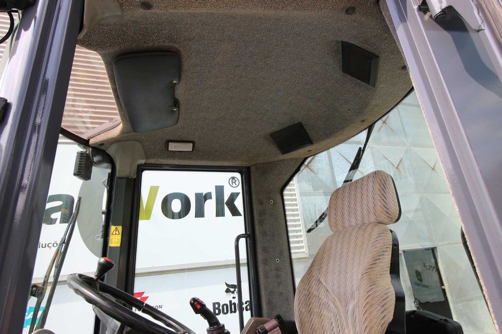 Pá Carregadora articulada , tração 4 rodas Terex TL 80