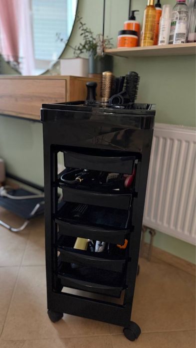 Ресепшн, крісло перукаря, дзеркало для салону краси