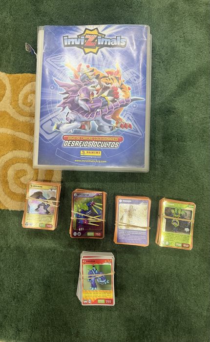 Caderneta e cromos da Invizimals serie I-II