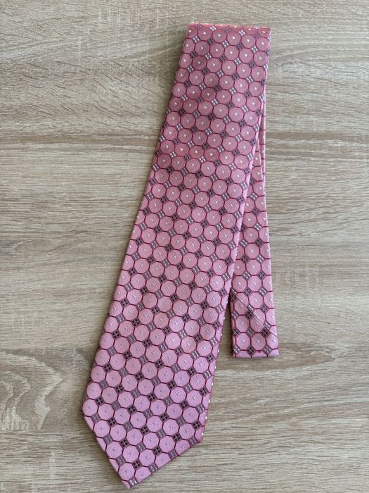 Nowy różowy  krawat jedwab włoski pierre funnell
