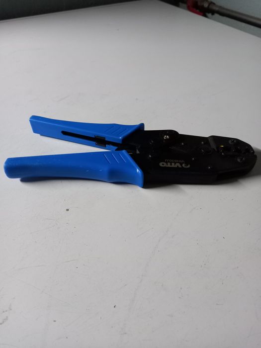 Alicate cravar terminais  marca vito