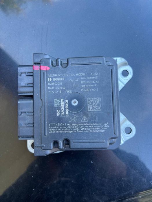 Блок SRS (srs) для Tesla model 3