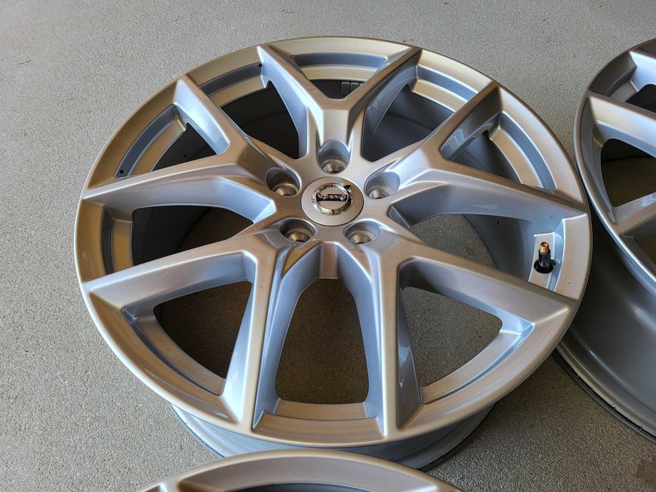 [792] Felgi aluminiowe 18 Cali 5x108 Oryginal VOLVO XC40 XC60 S60 ! !
