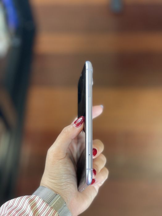 iPhone 11 Roxo- 128 GB