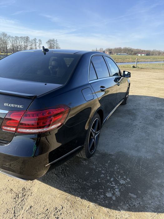 Mersedes - Benz W212.