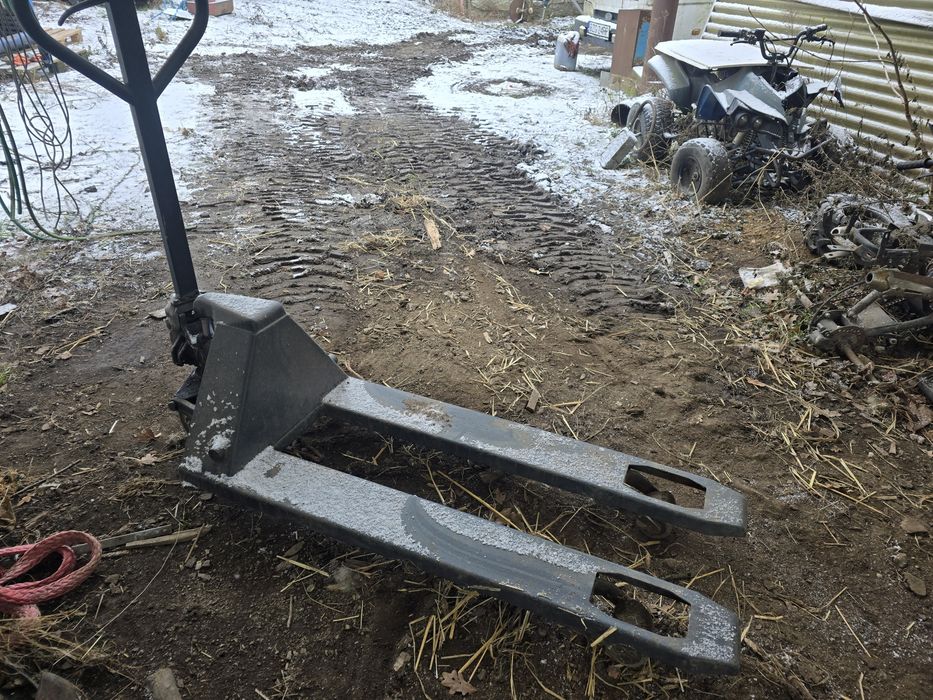 Paleciak 2.5t wozek paletowy