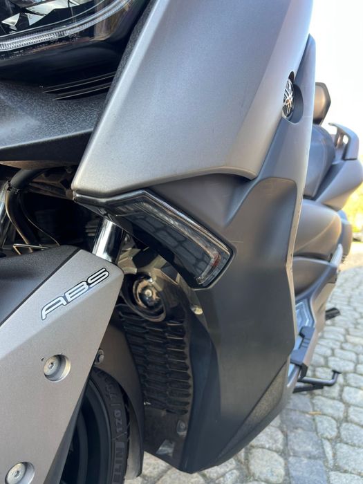 Yamaha X - MAX 250