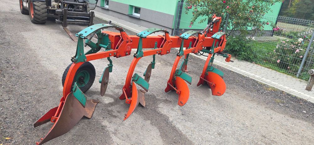 pług kverneland 4 skibowy VARIO