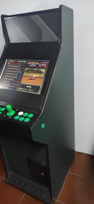 Multi-game arcade machine64170794321025124