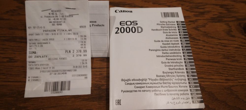 CANON EOS 2000D lustrzanka