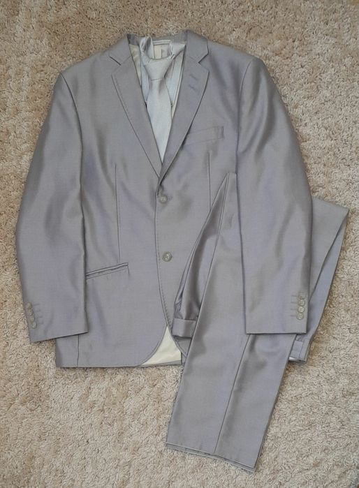 Чоловічий класичний костюм, піджак, краватки, галстуки