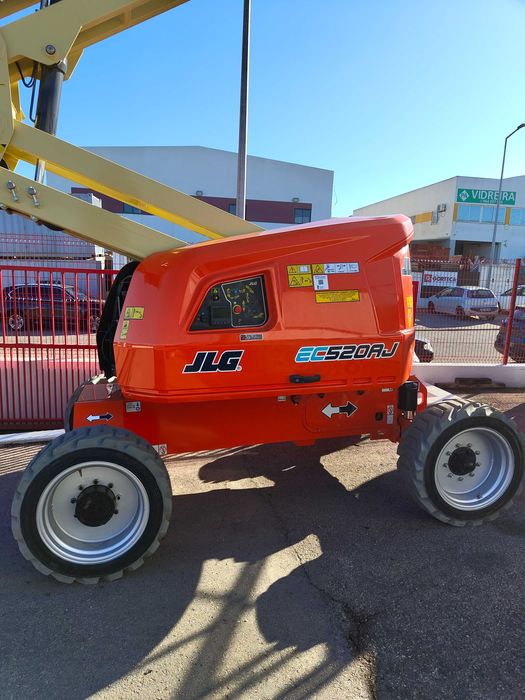 Plataforma Elevatória Articulada Elétrica 18 mts