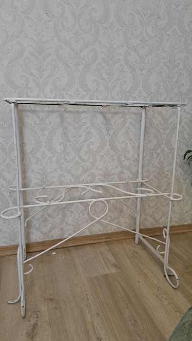 Підставка під акваріум