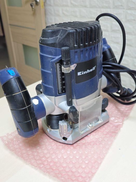Фрезер електричний EINHELL BT-RO 1100 E Kit 1100W (без фрез)