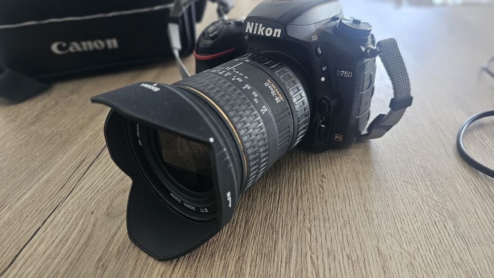 Nikon D750 + Sigma 28-70mm f/2.8 EX