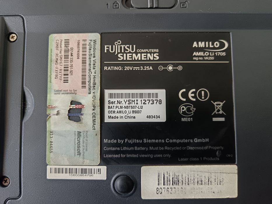 Laptop Fujitsu Siemens Amilo Li 1705 PI 1536 na części