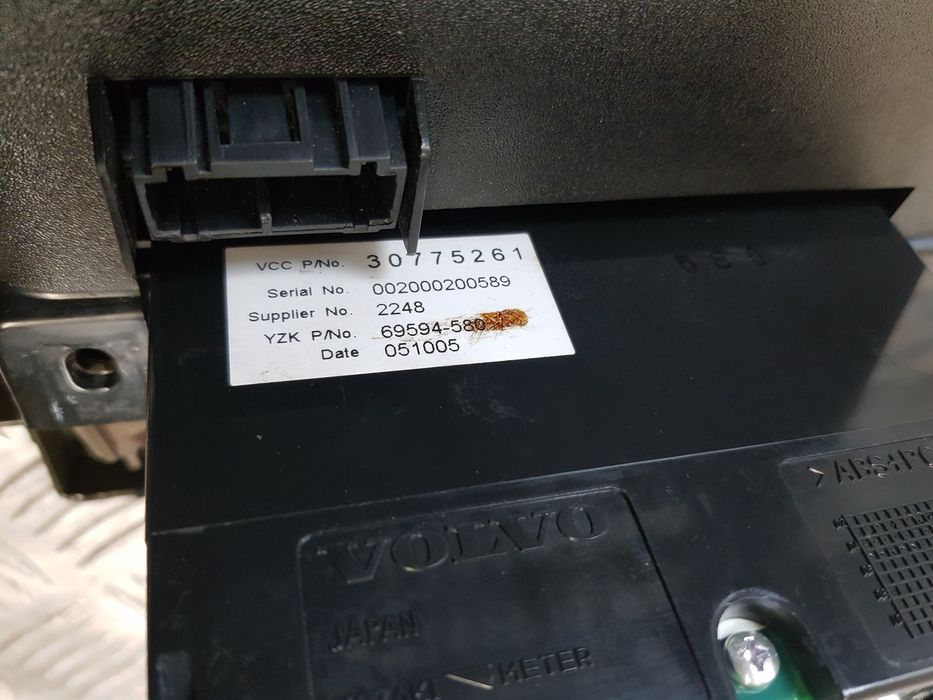 Konsola Środkowa Wodospad Panel Nawiewu Radia Volvo V50 I 05R-