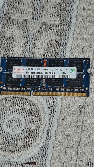Память DDR3 4Gb для ноутбуков в отличном состоянии.