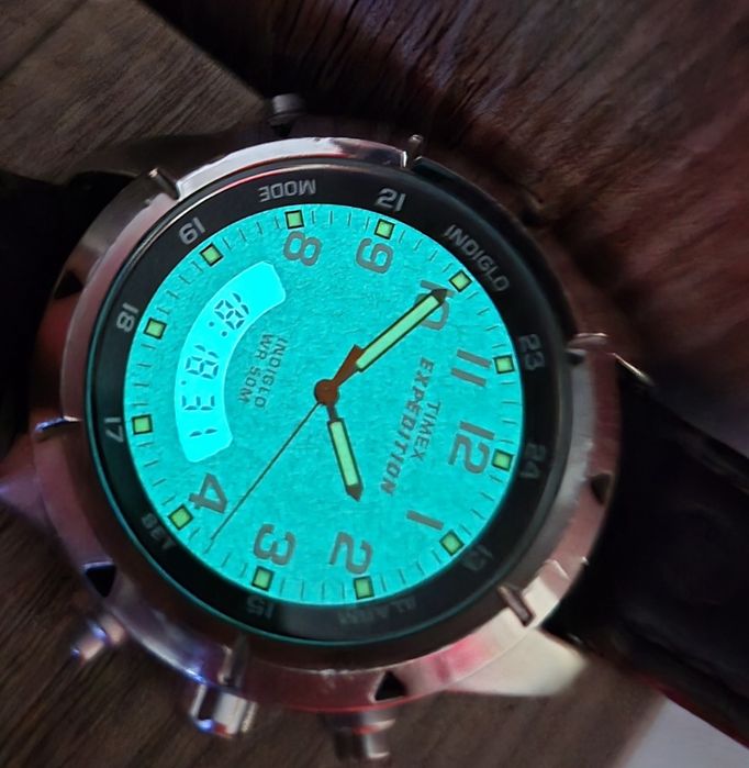 Zegarek Timex Expedition T49827 opis