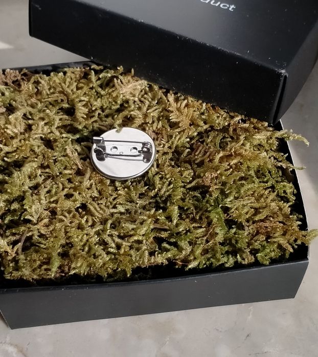 Значок тризуб сусальне золото та вітражне скло